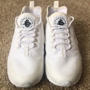 Used White Nike Air Huarache